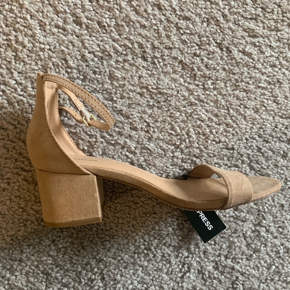 EXPRESS BLOCK HEEL SANDALS